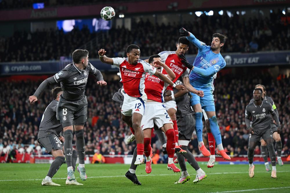 现出惊人的 现出惊人的